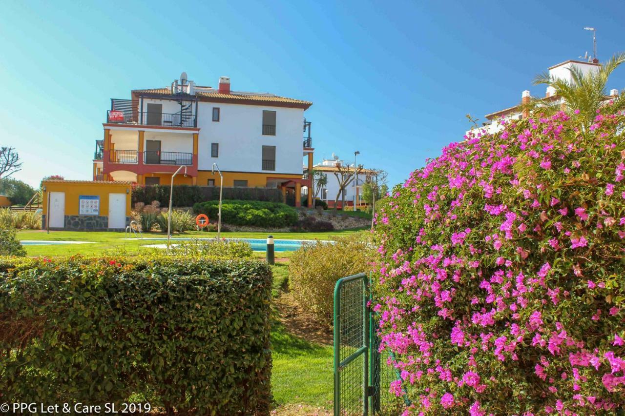 Con Jardin Y Acceso A La Piscina. Apartment Ayamonte Exterior photo